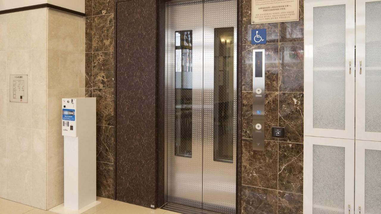 Toyoko Inn Shin-Osaka-Eki Higashi-Guchi Exteriér fotografie
