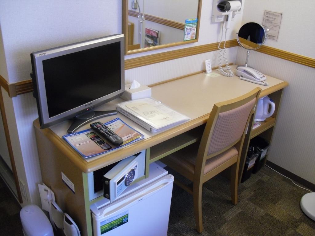 Toyoko Inn Shin-Osaka-Eki Higashi-Guchi Exteriér fotografie